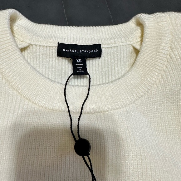 Universal Standard Keyhole Sweater XS in Tusk - Picture 4 of 6